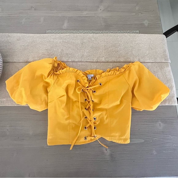 Blashe- Peasant puff sleeve crop top in yellow- Size L - Picture 1 of 5